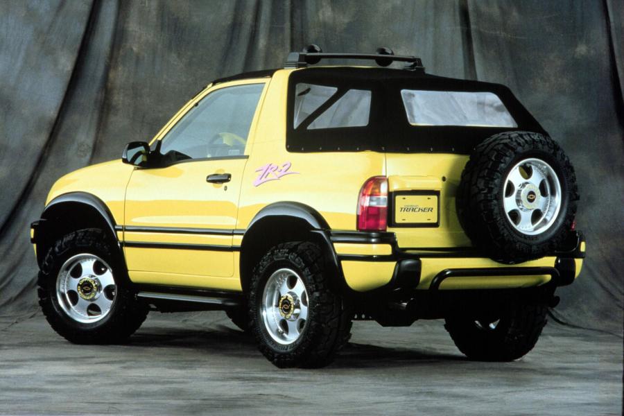  Chevrolet Tracker 2000 года  (фото 15 из 29)